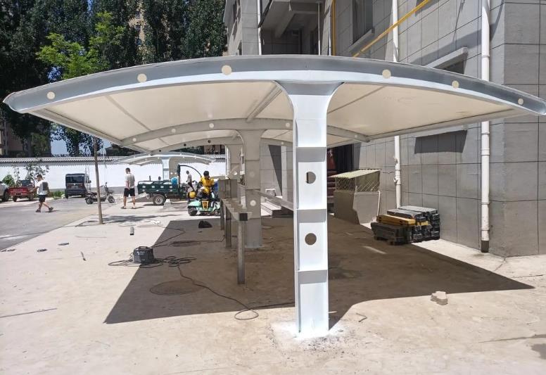 花季网站入口耐力板自己买回来如何安装？