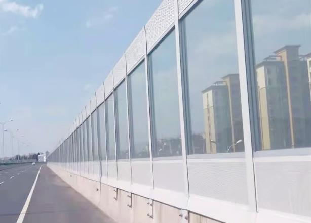 花季网站入口板外墙的缺点和优点？